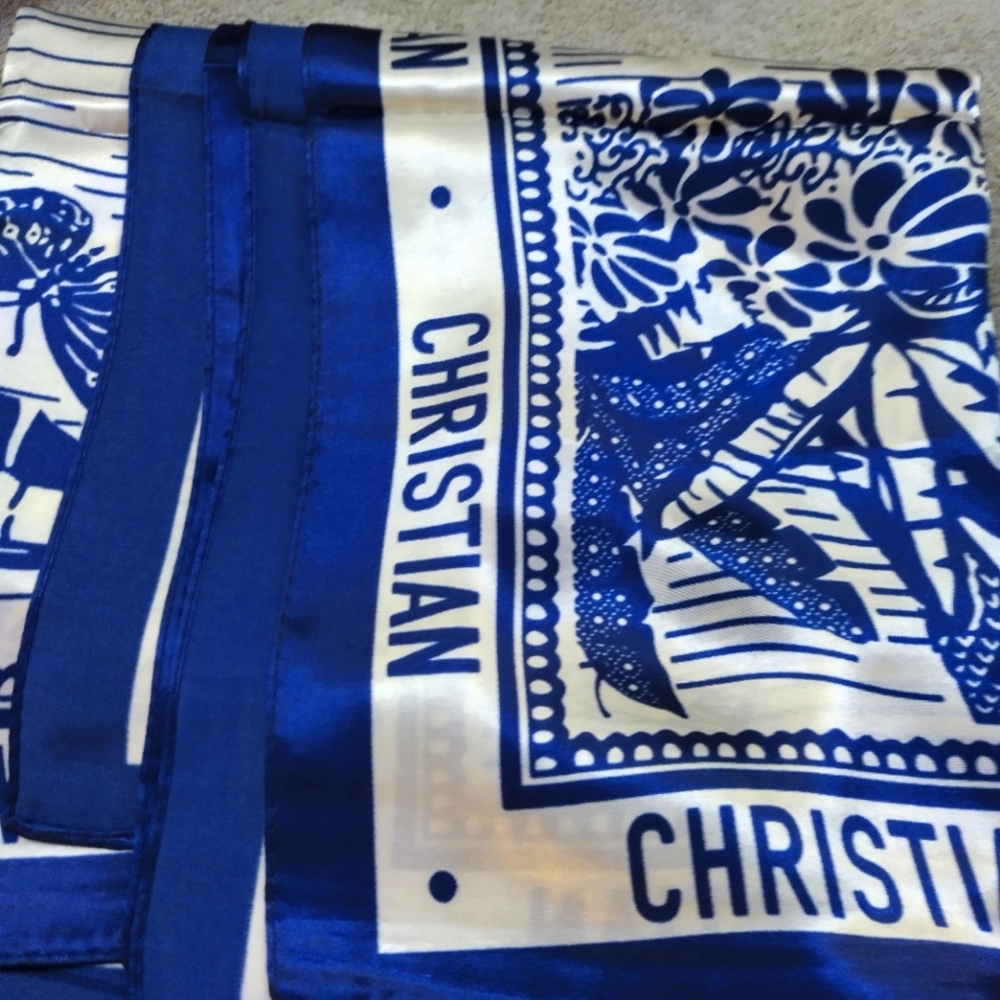 scarf - Picture 3 of 3